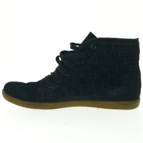 Sko fra Forever 21 (str. 38)