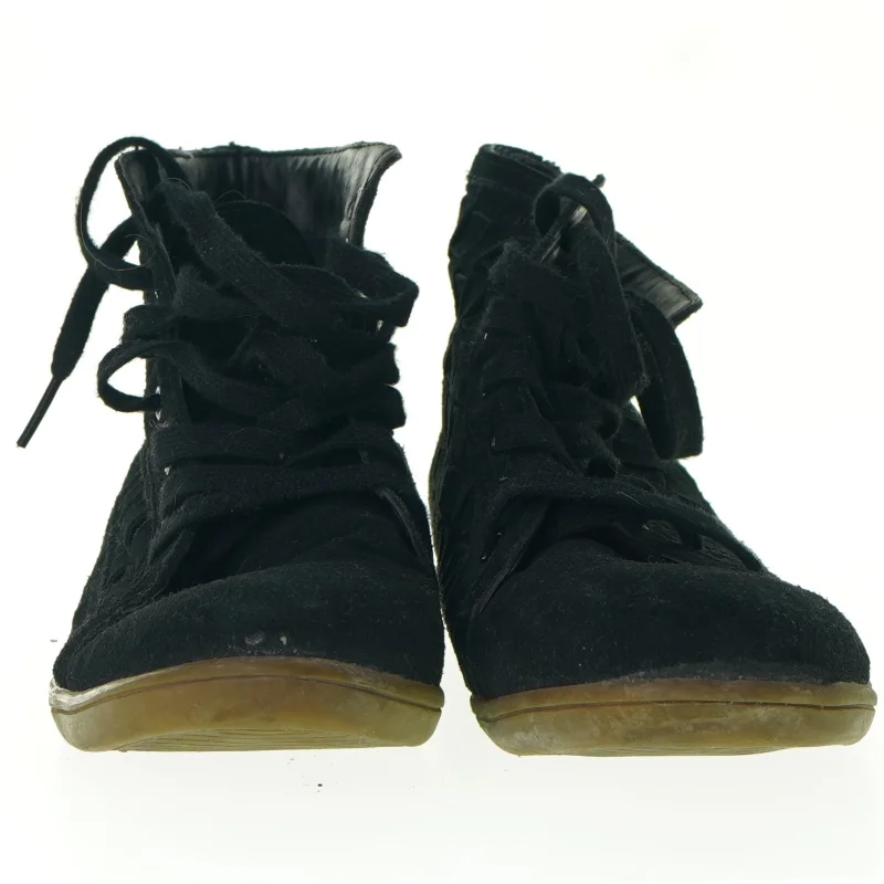 Sko fra Forever 21 (str. 38)