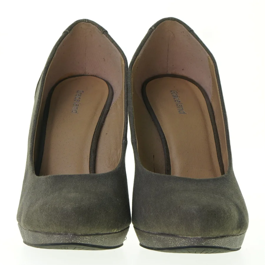 Stiletter fra Graceland (str. 39)