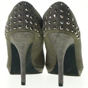 Stiletter fra Graceland (str. 39)