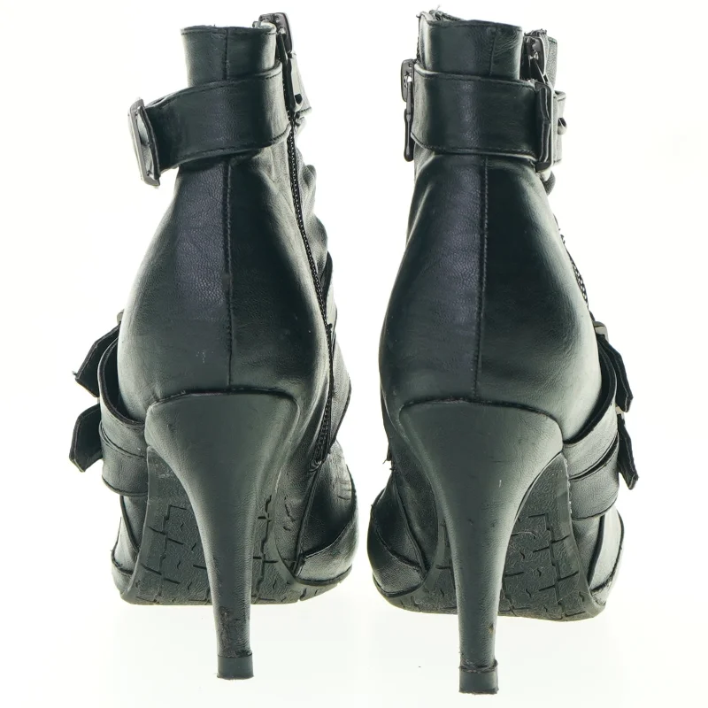 Stiletter fra Jette Riis Copenhagen (str. Otteogtredve)