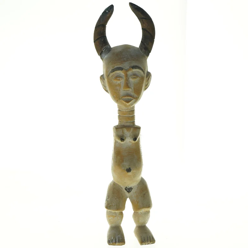 Træfigur med horn (str. 35 x 9 cm)