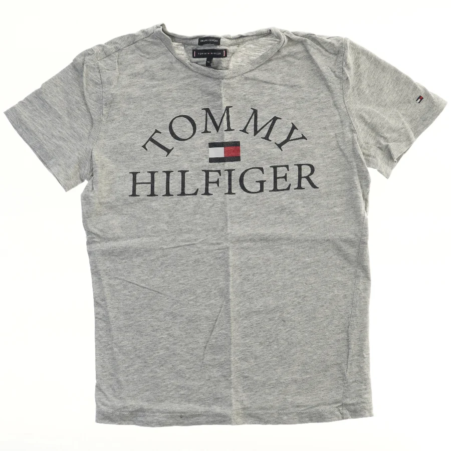 Grå T-Shirt fra Tommy Hilfiger (str. 152)