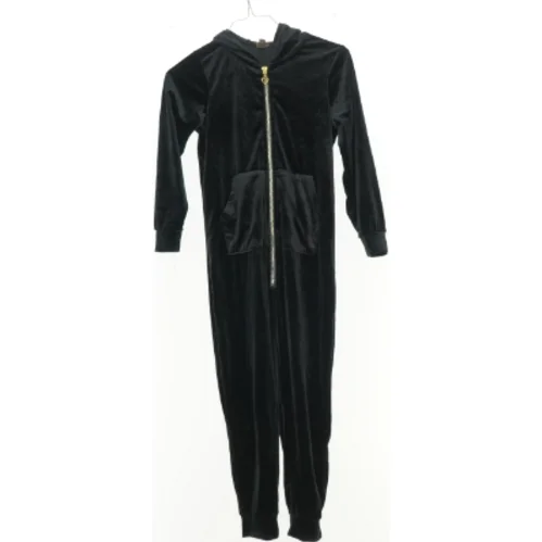 Buksedragt (str. 122 cm)