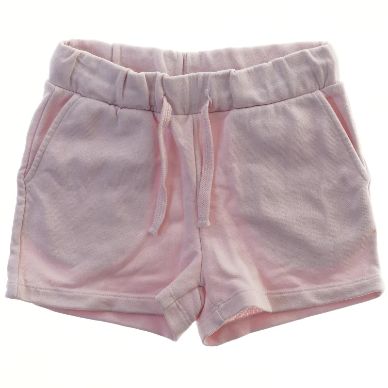 Lyserøde shorts fra LMTD (str. 134)