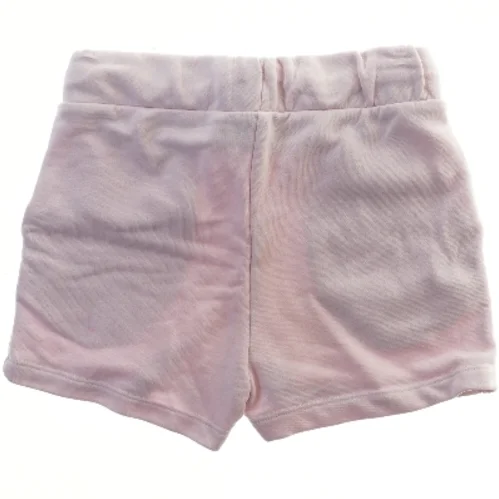 Lyserøde shorts fra LMTD (str. 134)