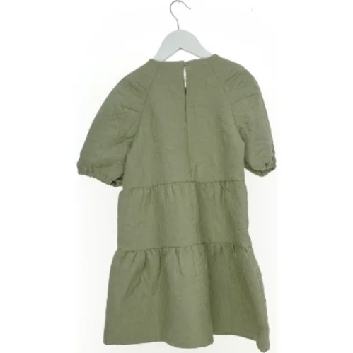 Kjole fra Name It (str. 128 cm)