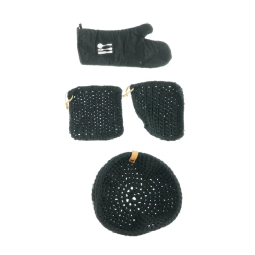 Grillhandske, brødkurv og 2 grydelapper (str. Ø: 32 og LB: 22x22 L: 36 cm)