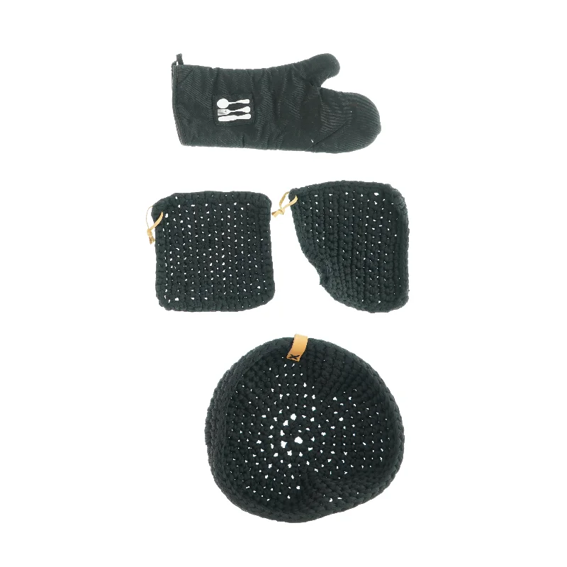 Grillhandske, brødkurv og 2 grydelapper (str. Ø: 32 og LB: 22x22 L: 36 cm)