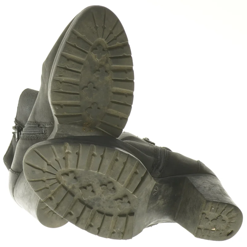 Sort støvle med blokhæl (str. 37 )