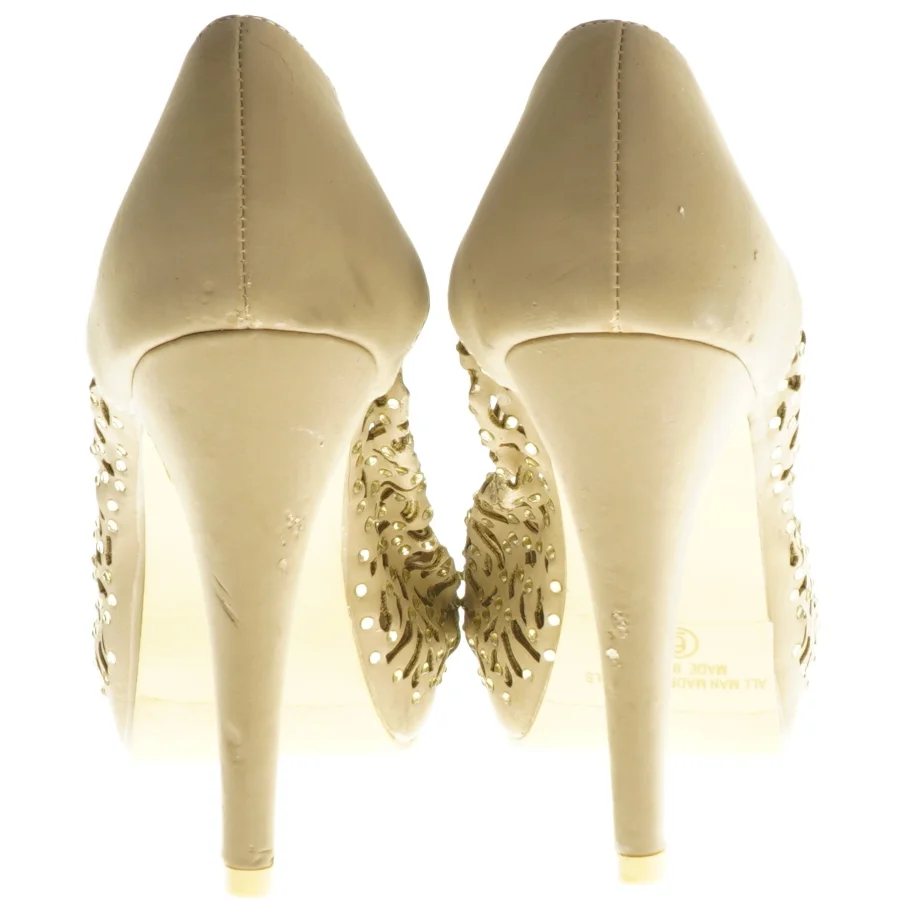 Beige højhælede sko i størrelse 36 fra Top Moda (str. 36 )