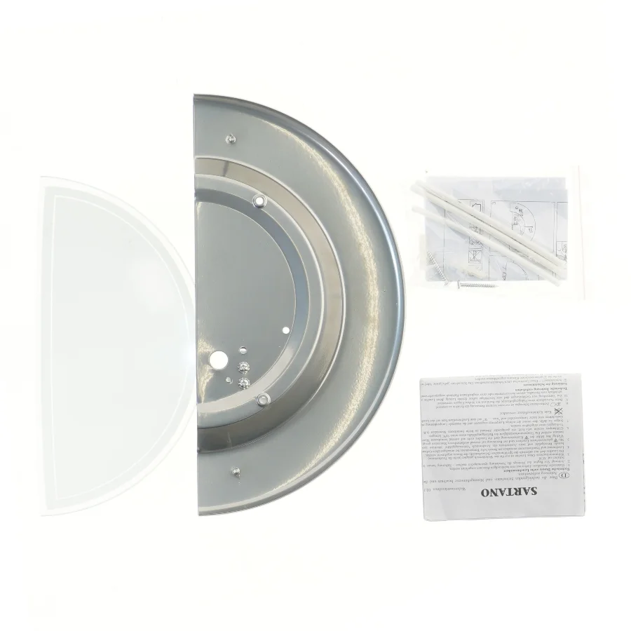 Væglampe med halvcirkelformet design (str. 31,5x15,5 cm)