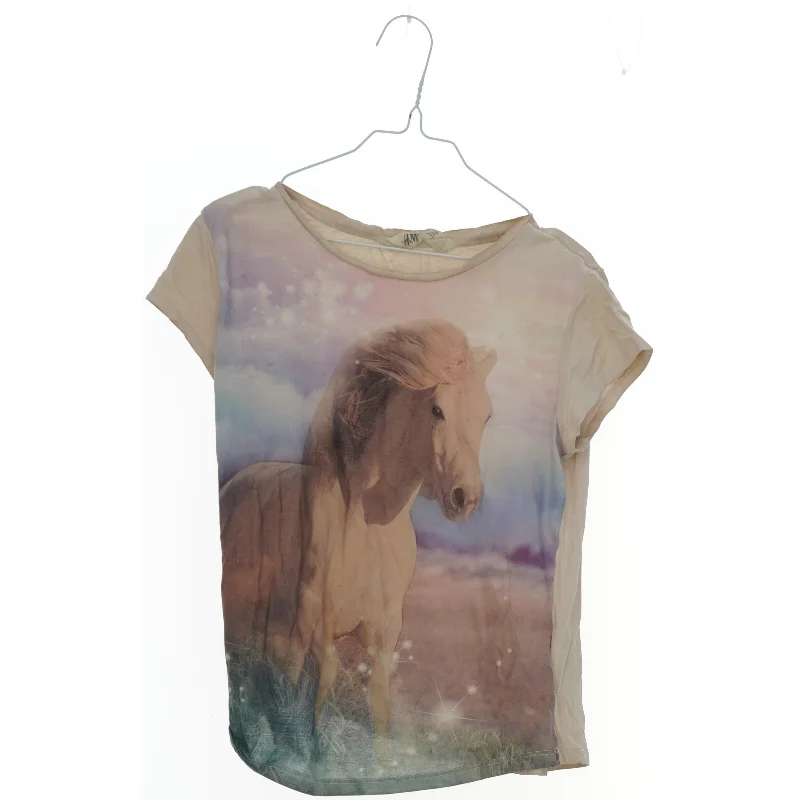 T-shirt med hestemotiv fra H&M (str. 152)