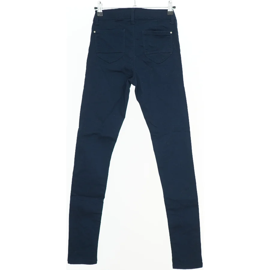 Bukser i navy fra Name It (str. 152)