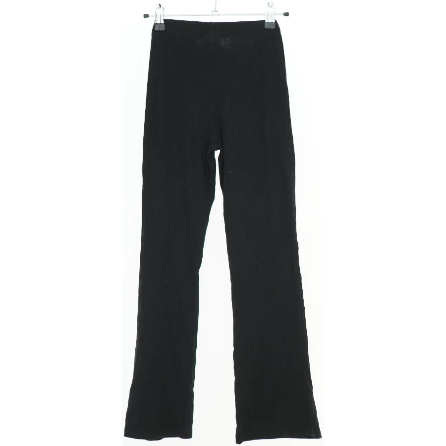 Sorte leggings fra H&M (str. 152)