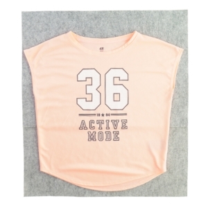 T-Shirt fra H&M (str. 146)