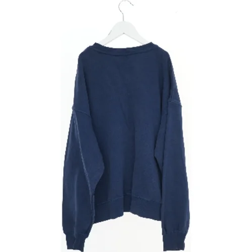 Sweatshirt med stjerne fra H&M (str. 170)
