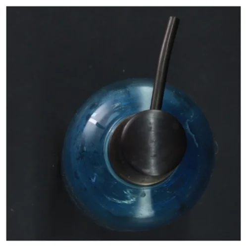 Blå lotion dispenser (str. 21,5x7 cm)