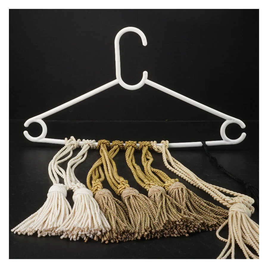 Gardinholdere med kvaster (str. 43 cm)