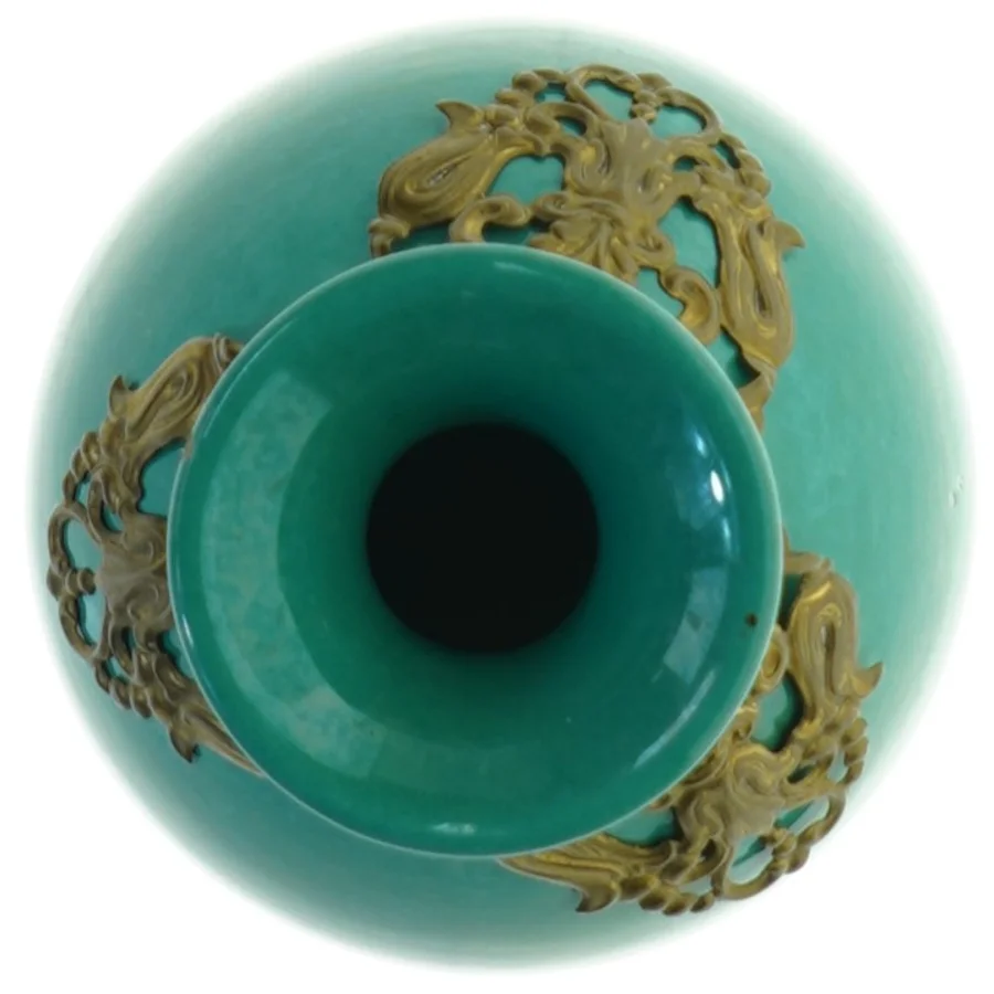 Dekorativ vase med metaludsmykning fra Kehlet (str. 13 cm ø. 9 cm)