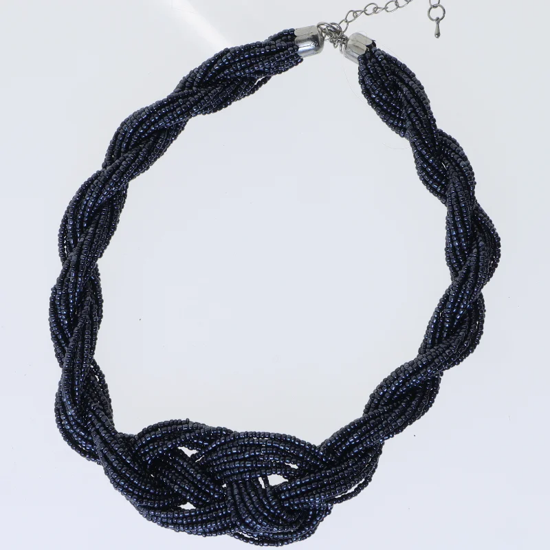 Perlehalskæde i blå (str. 45 cm)