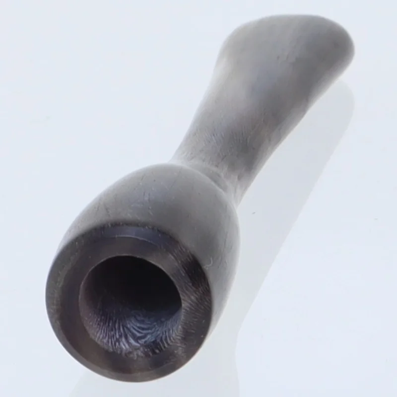 Cigaretrør i ben (str. 9 cm)