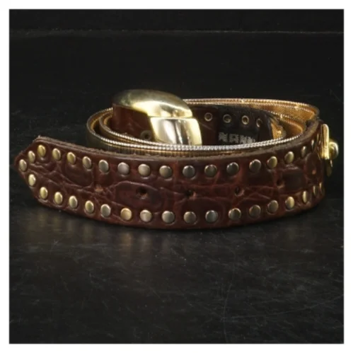 Læderbælte med metalkant (str. 73 cm)