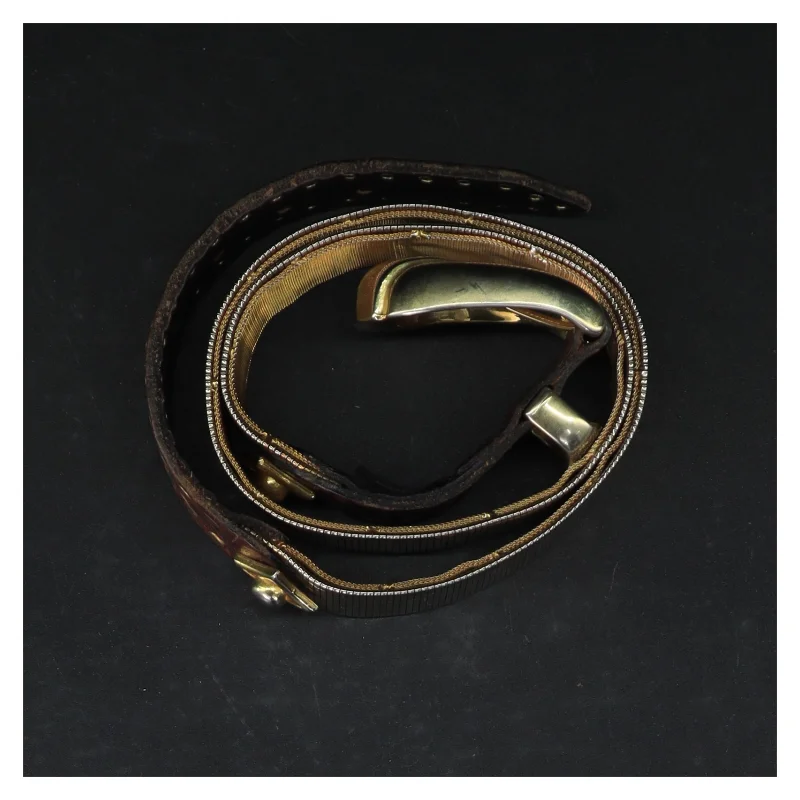 Læderbælte med metalkant (str. 73 cm)