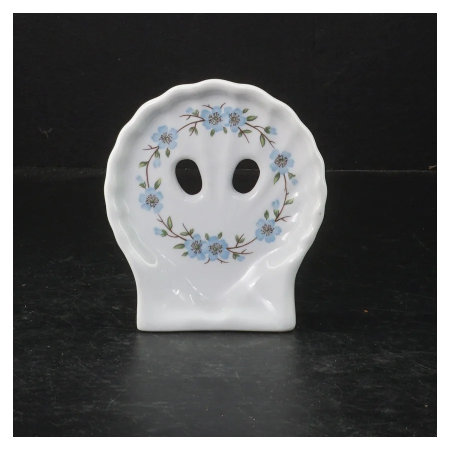 Sæbeskål til vægmontering fra Porcelaine de Paris (str. 12 cm)