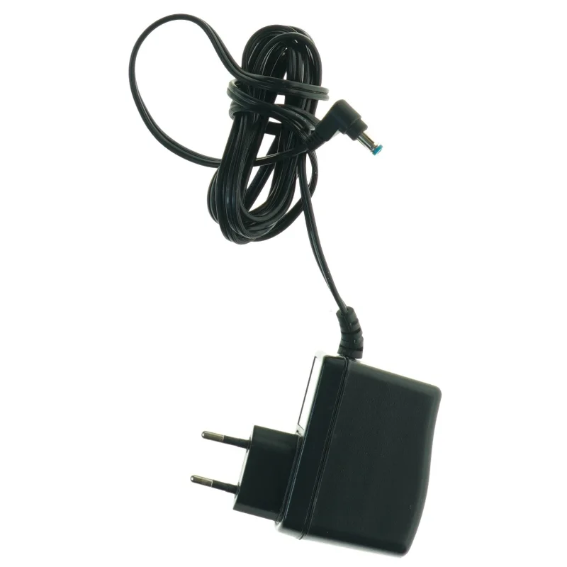 Laptop oplader fra D-Link (str. 193 cm)