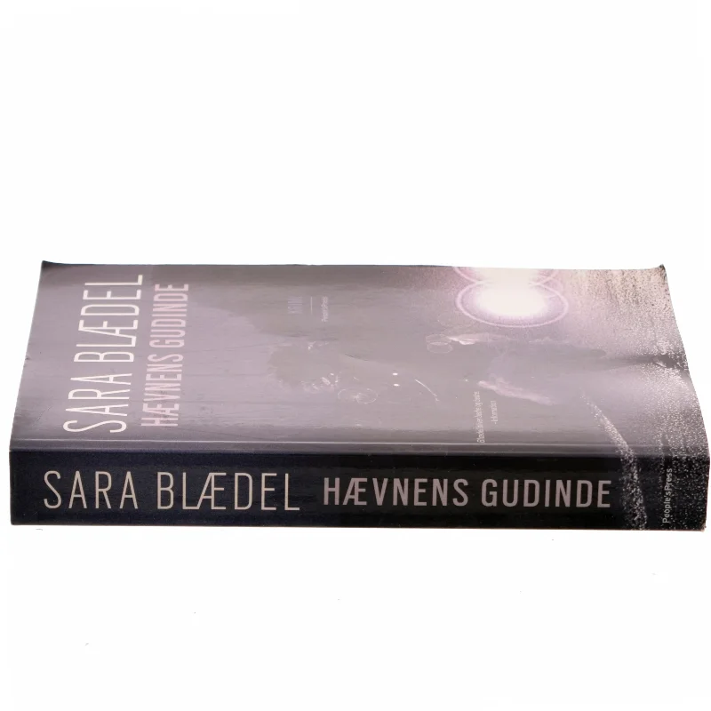 Hævnens gudinde : krimi af Sara Blædel (Bog)