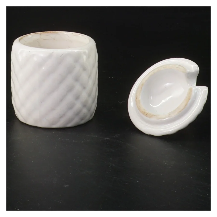 Keramik beholder med låg (str. 8,5x6 cm)