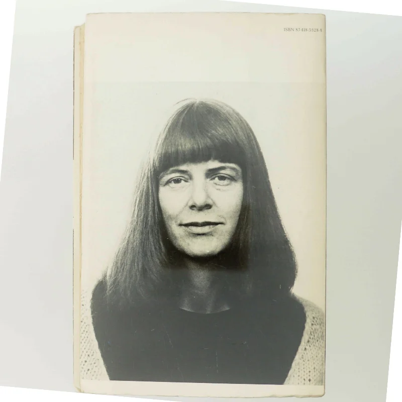 Paperback roman 'Lille menneske' af Charlotte Strandgaard