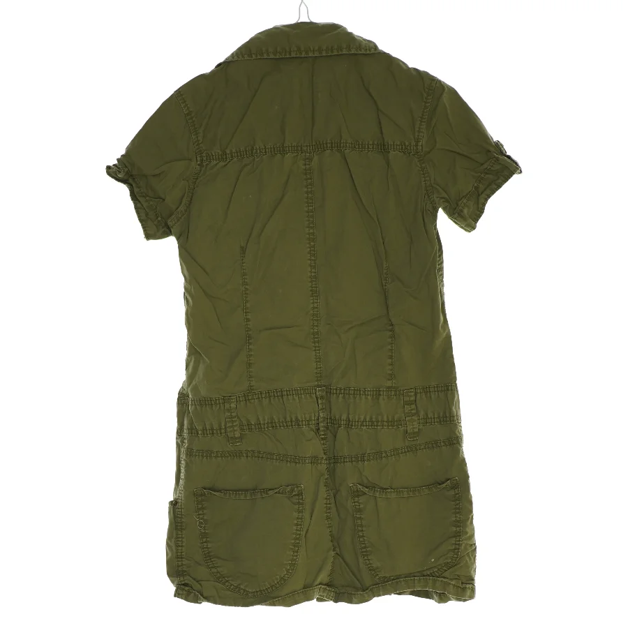 Kjole fra H&M (str. 134 )