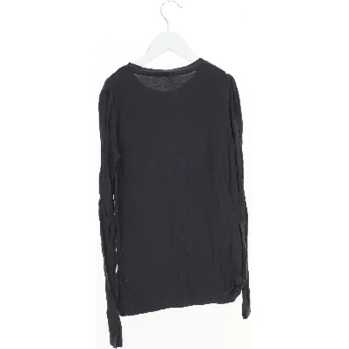 Langærmet bluse med motiv fra The New (str. 164)