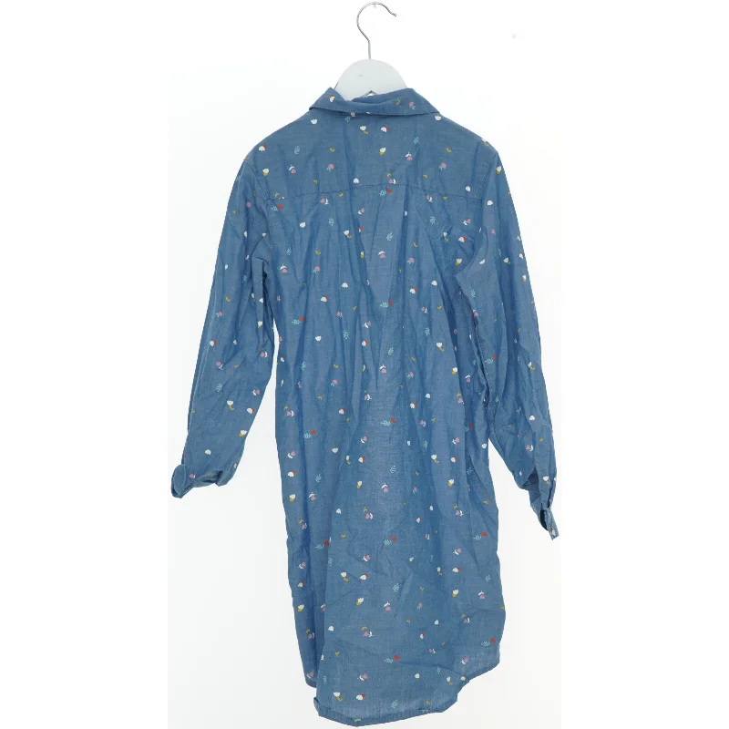 Blå kjole med mønster fra H&M (str. 140)