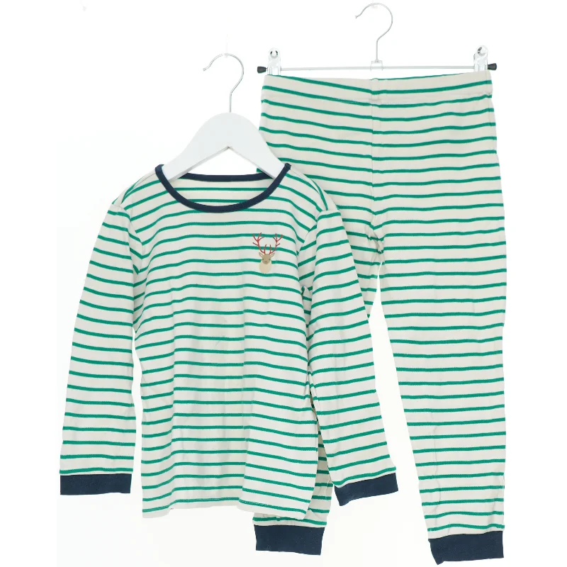 Stribet pyjamas med bukser fra Grüner Knopf (str. 116)