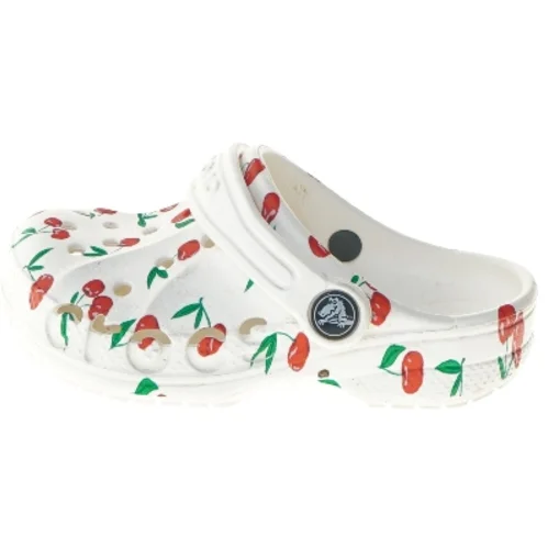 Crocs til børn med kirsebærprint fra Crocs (str. længde 19 )