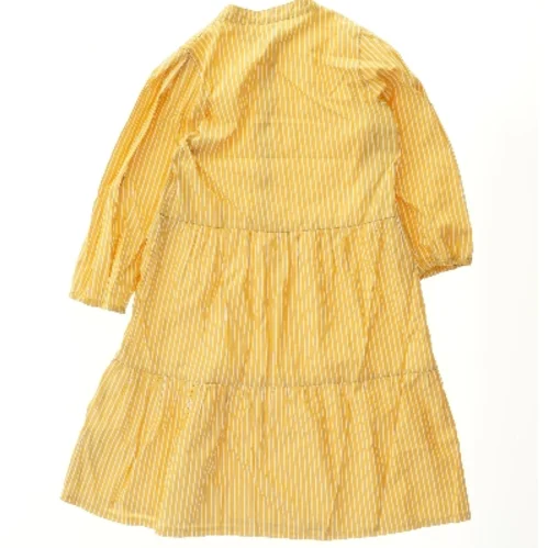 Langærmet gul og hvid stribet kjole fra D-XEL (str. 152)