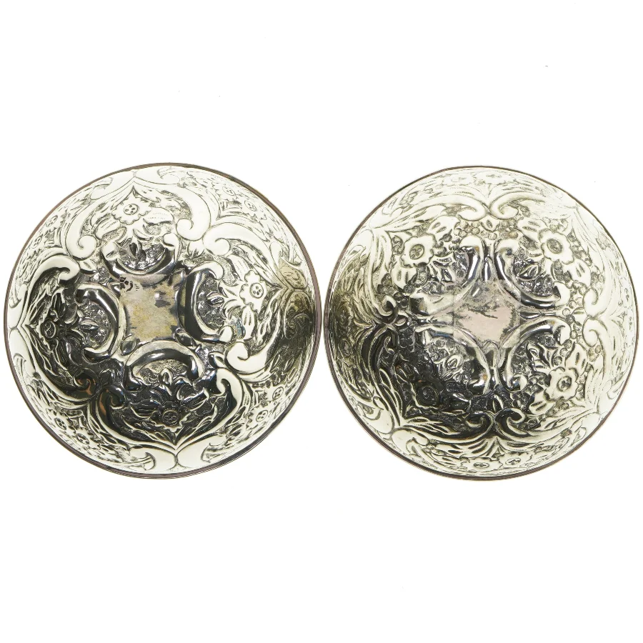 To dekorerede skåle (str. Ø 20x8 cm)