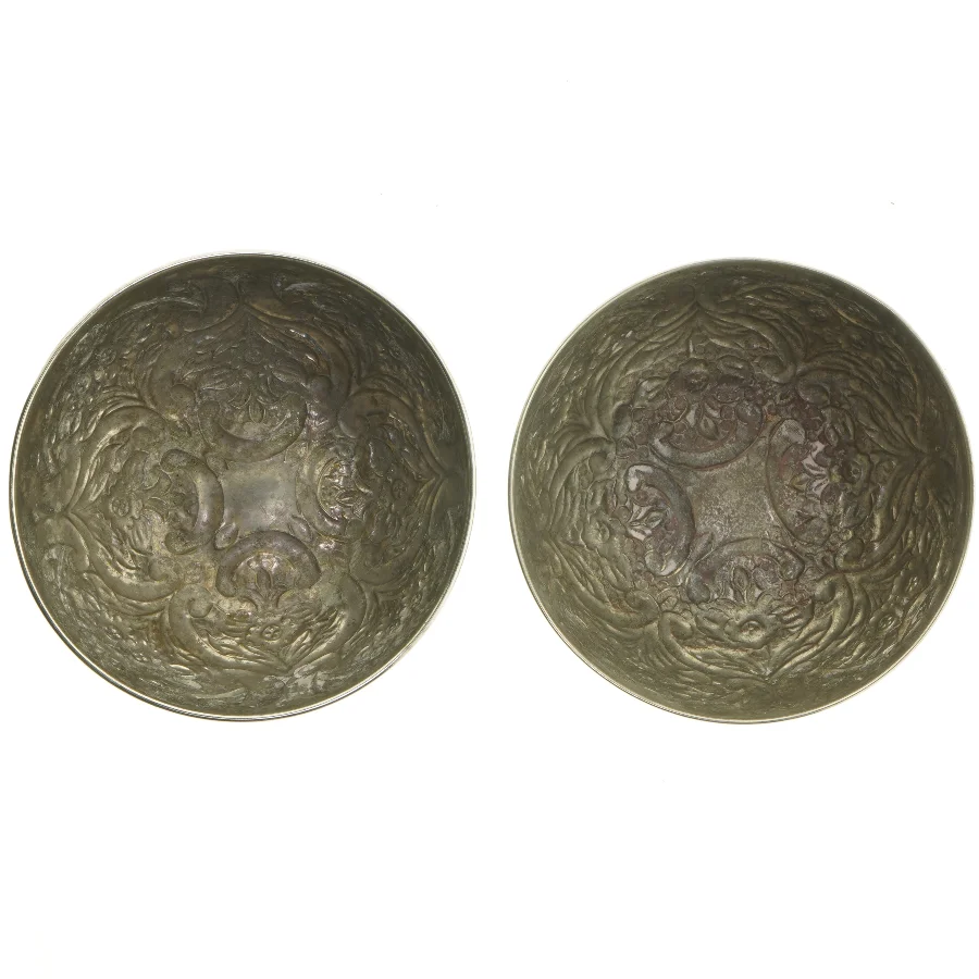 To dekorerede skåle (str. Ø 20x8 cm)