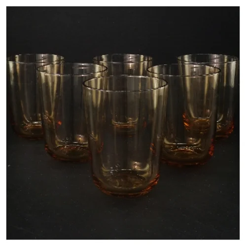 Sæt af 6 glas (str. 6 stk Ø 8,5 cm længde 11 cm)