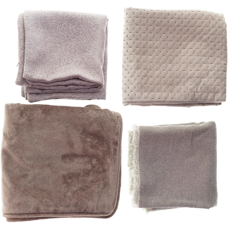 Pudebetræk 5 stk og en løber (str. 46 x 45 og 40 X 40 og 50 X 50 og 155 x 38cm)