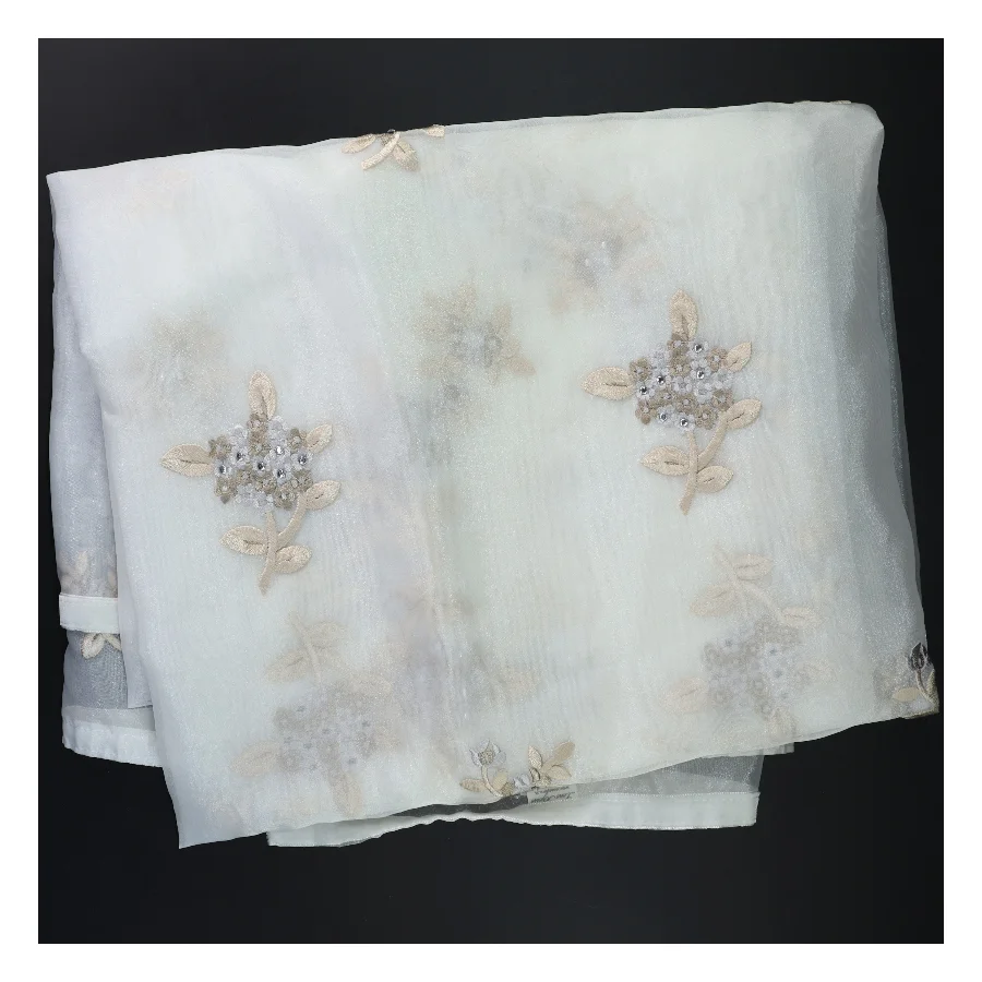 Lene Bjerre dug med blomsterbroderi (str. 220x130 cm)