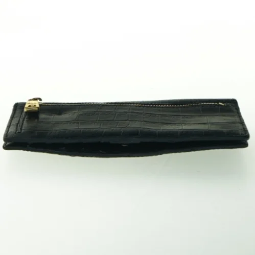 Ralph Lauren Sort krokodillemønstret pung fra Lauren Ralph Lauren (str. 17,5 x. 9,5 cm)