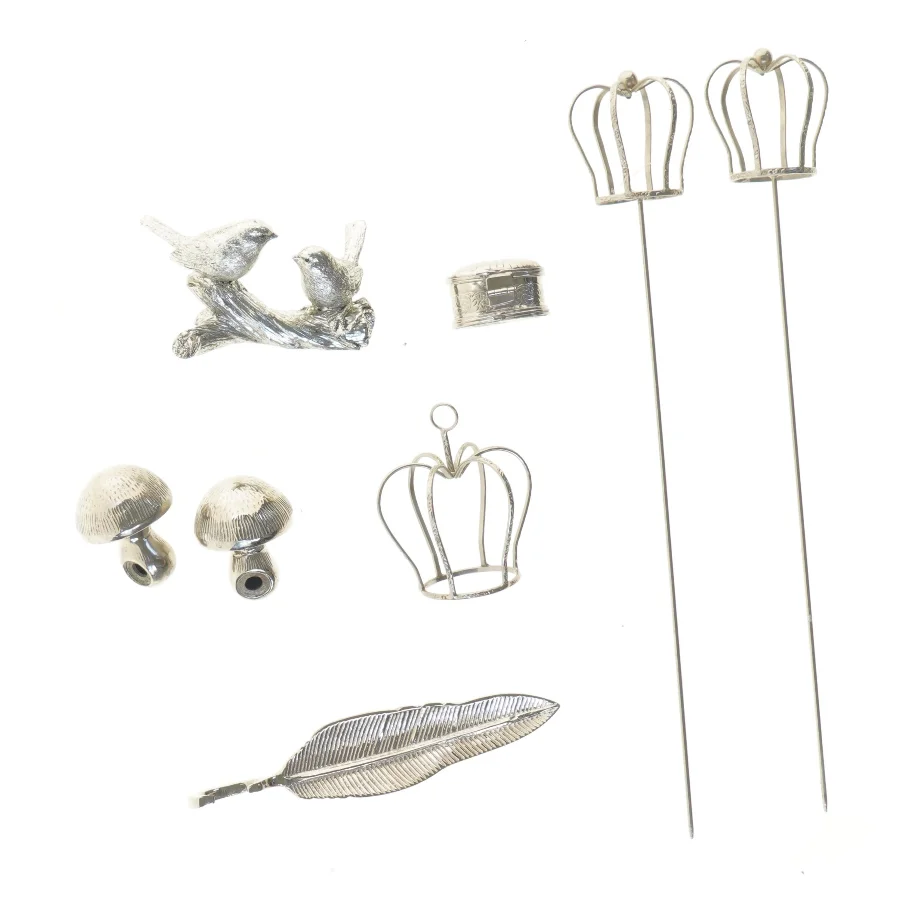 Dekorative metalobjekter (str. 36 cm)