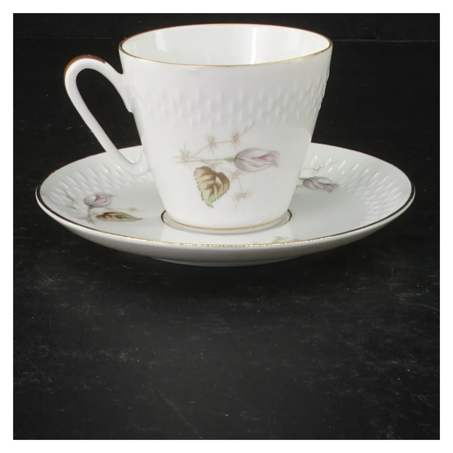 Porcelæn tekopper og underkopper fra Edelstein