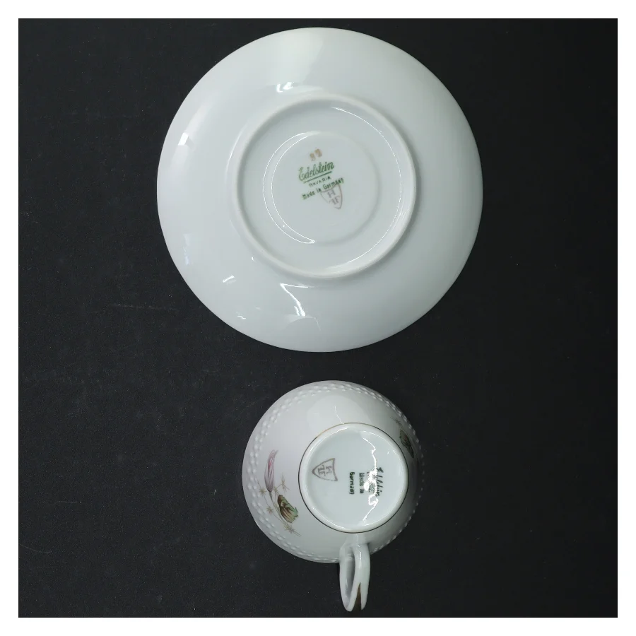 Porcelæn tekopper og underkopper fra Edelstein