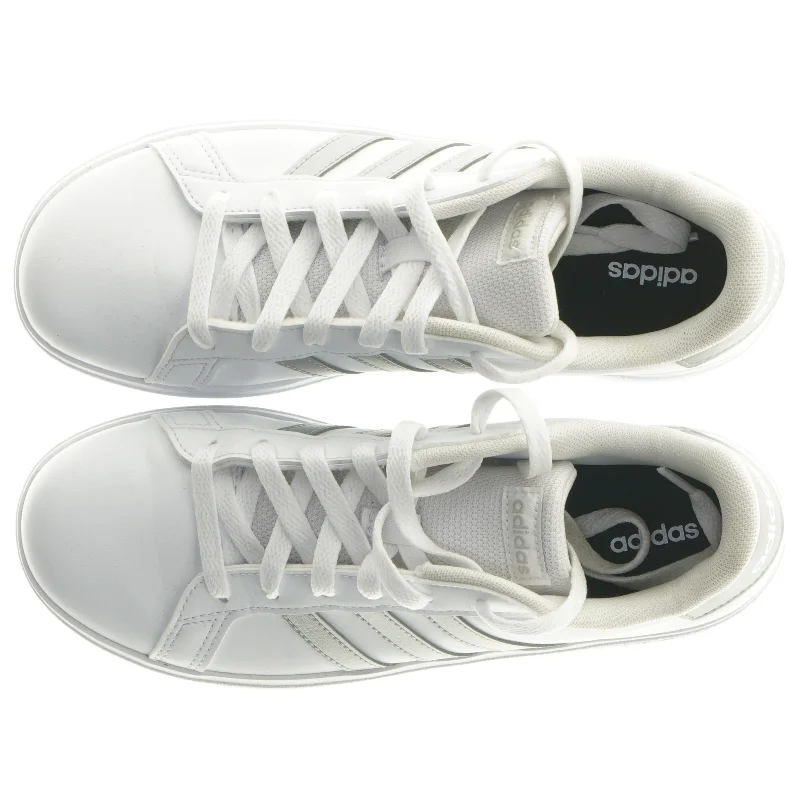 Adidas sneakers (str. 37 )