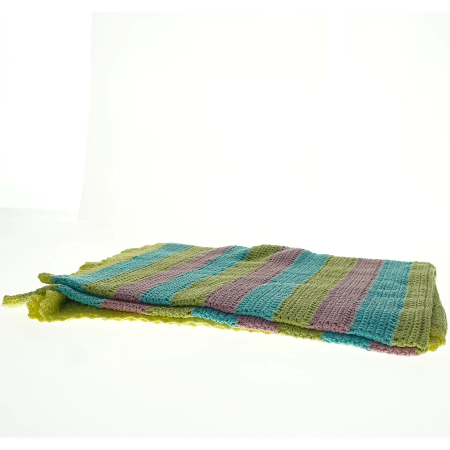 Hæklet tæppe med farvestriber (str. 132 x, 105 cm)